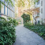 The Grove 酒店